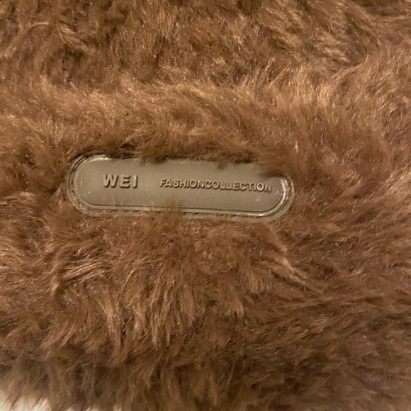 WEI WEI Cozy Brown Fuzzy Hat with Pom Poms - Picture 2 of 3